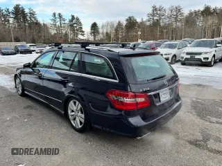 2011 Mercedes-Benz E 350 Luxury with VIN WDDHH8HB8BA506209, listed as a Copart auction lot 42226005 with 205,828 mi miles and Clean Title. Bid and sale history available at DreamBid. Image 3.