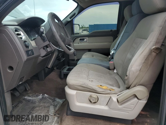 2009 Ford F-150 XL z VIN 1FTPW14V09FA23300, wystawiony jako Copart lot #62933965 z przebiegiem 183 595 mil mil oraz Czysty tytuł • Clean title. Historia ofert i sprzedaży dostępna na DreamBid. Obrazek 7.