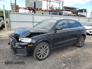 2018 Audi Q3 Premium Plus z VIN WA1JCCFS0JR011688, wystawiony jako Copart lot #50661435 z przebiegiem 48 602 mil mil oraz Czysty tytuł • Clean title. Historia ofert i sprzedaży dostępna na DreamBid. Obrazek 1.