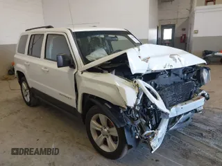 2015 Jeep Patriot High Altitude with VIN 1C4NJRFB6FD333031, listed as a IAAI auction lot 41820997 with 134,847 mi miles and . Bid and sale history available at carsss.com. Image 1.