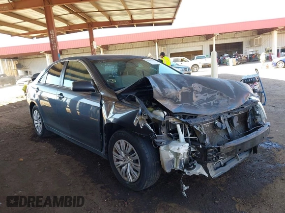 2011 Toyota Camry LE with VIN 4T1BF3EK1BU195858, listed as a IAAI auction lot 41682572 with 189,353 mi miles. Bid and sale history available at carsss.com. Image 1.