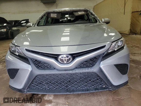 2020 Toyota Camry SE with VIN 4T1G11AK9LU322615, listed as a Copart auction lot 84013074 with 109,225 mi miles and Clean Title. Bid and sale history available at carsss.com. Image 5.