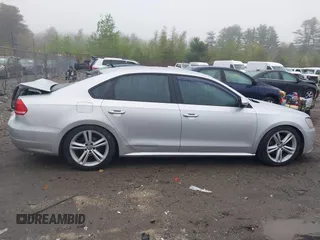 2012 Volkswagen Passat S z VIN 1VWAP7A38CC026671, wystawiony jako IAAI lot #42196429 z przebiegiem 241 904 mil mil oraz . Historia ofert i sprzedaży dostępna na DreamBid. Obrazek 13.