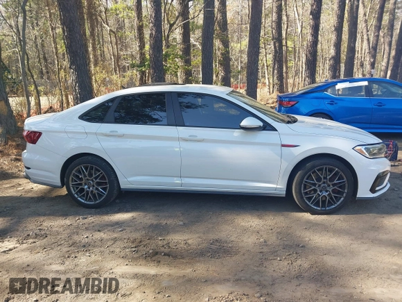 2020 Volkswagen Jetta GLI S with VIN 3VW6T7BUXLM038747, listed as a IAAI auction lot 41937087 with 71,831 mi miles and . Bid and sale history available at DreamBid. Image 13.
