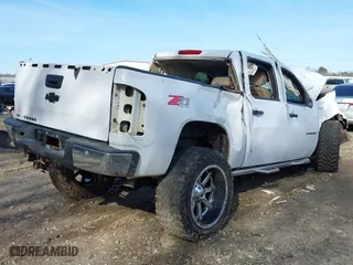 2007 Chevrolet Silverado 1500 LTZ with VIN 2GCEK13M871516626, listed as a IAAI auction lot 41317390 with 1 mi miles. Bid and sale history available at carsss.com. Image 13.