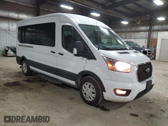 2022 Ford Transit Passenger XL z VIN 1FBAX2C82NKA78986, wystawiony jako Copart lot #42490795 z przebiegiem 63 246 mil mil oraz Czysty tytuł • Clean title. Historia ofert i sprzedaży dostępna na DreamBid. Obrazek 4.