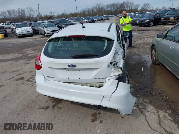 2013 Ford Focus Electric with VIN 1FADP3R49DL273355, listed as a IAAI auction lot 41931111 with 17,078 mi miles and . Bid and sale history available at DreamBid. Image 16.