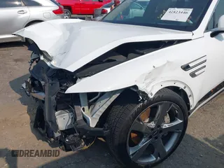 2022 Genesis GV80 with VIN KMUHCESC6NU084725, listed as a IAAI auction lot 42423446 with 66,562 mi miles and . Bid and sale history available at DreamBid. Image 19.
