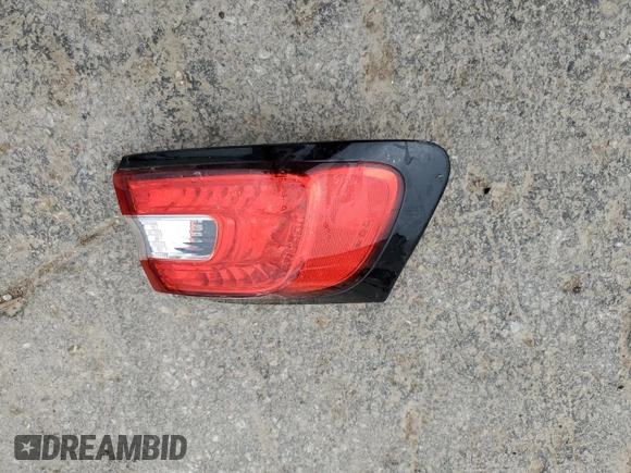 2017 Jeep Cherokee Trailhawk z VIN 1C4PJMBS3HW569628, wystawiony jako Copart lot #57105855 z przebiegiem 127 637 mil mil oraz Szkoda całkowita • Salvage title. Historia ofert i sprzedaży dostępna na DreamBid. Obrazek 13.