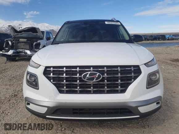 2022 Hyundai Venue SEL with VIN KMHRC8A38NU156823, listed as a Copart auction lot 49323595 with 41,618 mi miles and Salvage Title. Bid and sale history available at DreamBid. Image 5.