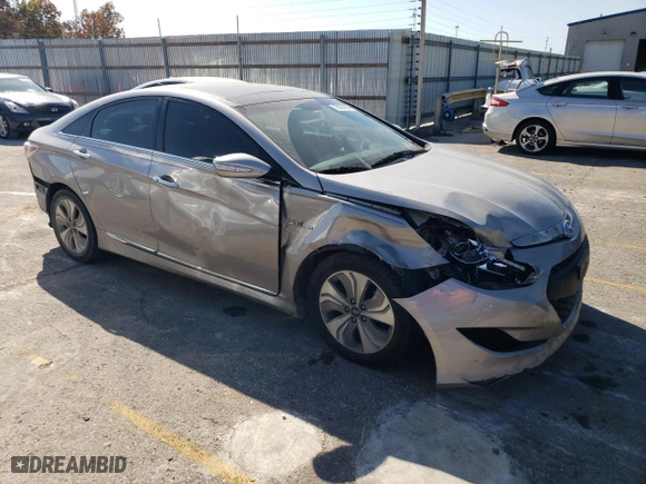 2013 Hyundai Sonata Hybrid Limited w/Panoramic Sunroof Pkg with VIN KMHEC4A43DA068049, listed as a Copart auction lot 76335844 with NaN miles and Salvage Title. Bid and sale history available at carsss.com. Image 4.