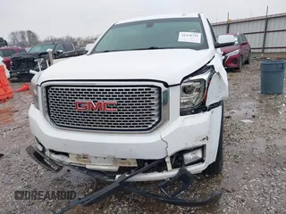 2017 GMC Yukon XL SLE with VIN 1GKS2FKC2HR239722, listed as a IAAI auction lot 41430741 with 152,289 mi miles. Bid and sale history available at carsss.com. Image 18.