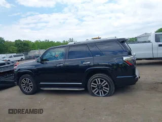 2017 Toyota 4Runner SR5 z VIN JTEBU5JR4H5417641, wystawiony jako IAAI lot #42226462 z przebiegiem 77 779 mil mil oraz . Historia ofert i sprzedaży dostępna na DreamBid. Obrazek 14.