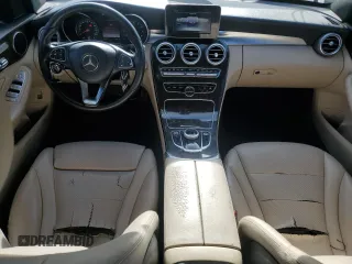 2018 Mercedes-Benz C 300 z VIN 55SWF4KB2JU249643, wystawiony jako Copart lot #56357375 z przebiegiem 132 368 mil mil oraz Czysty tytuł • Clean title. Historia ofert i sprzedaży dostępna na DreamBid. Obrazek 8.