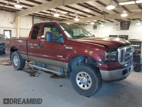 2005 Ford F-250 XL z VIN 1FTSX21P85EA05534, wystawiony jako IAAI lot #41276551 z przebiegiem 176 365 mil mil oraz . Historia ofert i sprzedaży dostępna na DreamBid. Obrazek 1.