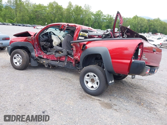 2005 Toyota Tacoma z VIN 5TEUU42N05Z130535, wystawiony jako IAAI lot #42220806 z przebiegiem 141 370 mil mil oraz . Historia ofert i sprzedaży dostępna na DreamBid. Obrazek 3.