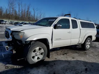 2013 Toyota Tacoma with VIN 5TFUU4EN6DX077146, listed as a Copart auction lot 46538805 with 117,553 mi miles and Salvage Title. Bid and sale history available at DreamBid. Image 1.