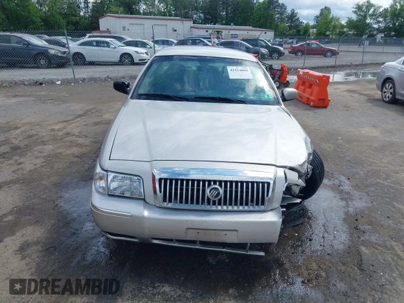 2008 Mercury Grand Marquis LS z VIN 2MEHM75V68X601123, wystawiony jako IAAI lot #42214809 z przebiegiem Nie podano mil oraz . Historia ofert i sprzedaży dostępna na DreamBid. Obrazek 12.