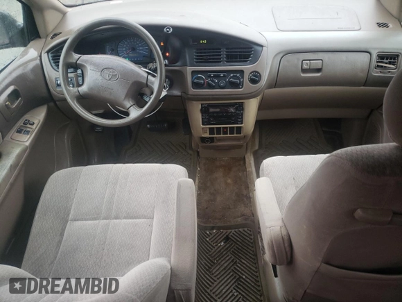 2002 Toyota Sienna CE with VIN 4T3ZF19C52U431330, listed as a Copart auction lot 84068574 with 150,758 mi miles and Salvage Title. Bid and sale history available at carsss.com. Image 8.