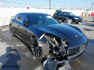 2012 Porsche Panamera with VIN WP0AA2A76CL071800, listed as a IAAI auction lot 41978778 with 125,092 mi miles. Bid and sale history available at carsss.com. Image 6.