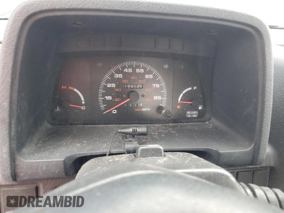 1994 Geo Tracker z VIN 2CNBE18U1R6918878, wystawiony jako Copart lot #75894834 z przebiegiem Nie podano mil oraz Nie do naprawy. Historia ofert i sprzedaży dostępna na DreamBid. Obrazek 9.