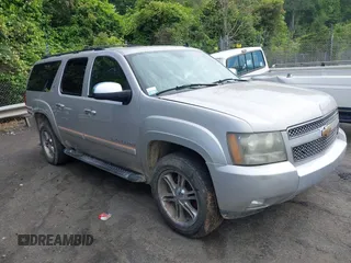 2007 Chevrolet Suburban LTZ with VIN 3GNFK16347G230066, listed as a IAAI auction lot 42183962 with Not Provided miles. Bid and sale history available at carsss.com. Image 1.