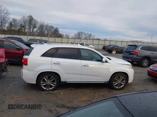 2014 Kia Sorento SX with VIN 5XYKW4A70EG451120, listed as a IAAI auction lot 41309727 with 106,262 mi miles. Bid and sale history available at carsss.com. Image 13.