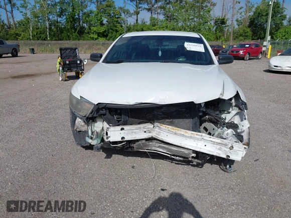 2017 Ford Police Interceptor z VIN 1FAHP2MK8HG123737, wystawiony jako IAAI lot #42128028 z przebiegiem 103 987 mil mil oraz . Historia ofert i sprzedaży dostępna na DreamBid. Obrazek 6.
