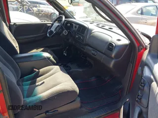 2000 Dodge Dakota z VIN 1B7GL22Z8YS512490, wystawiony jako IAAI lot #42031298 z przebiegiem 119 470 mil mil oraz . Historia ofert i sprzedaży dostępna na DreamBid. Obrazek 5.