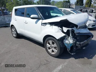 2018 Kia Soul with VIN KNDJN2A29J7892050, listed as a IAAI auction lot 41847303 with 104,332 mi miles. Bid and sale history available at carsss.com. Image 1.