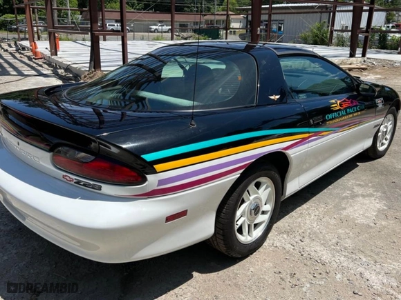 1993 Chevrolet Camaro Z28 with VIN 2G1FP22P3P2106343, listed as a Copart auction lot 73956174 with 32,034 mi miles and Clean Title. Bid and sale history available at carsss.com. Image 4.