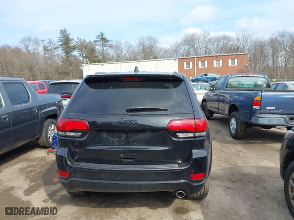 2018 Jeep Grand Cherokee Laredo E with VIN 1C4RJFAG2JC280670, listed as a IAAI auction lot 41686231 with 84,511 mi miles. Bid and sale history available at carsss.com. Image 16.