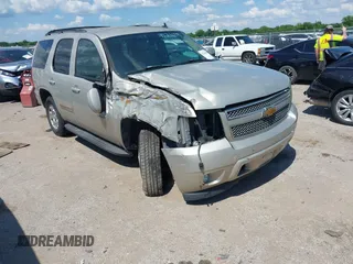 2007 Chevrolet Tahoe LT z VIN 1GNFC13037R356376, wystawiony jako IAAI lot #42216091 z przebiegiem 184 956 mil mil oraz . Historia ofert i sprzedaży dostępna na DreamBid. Obrazek 1.