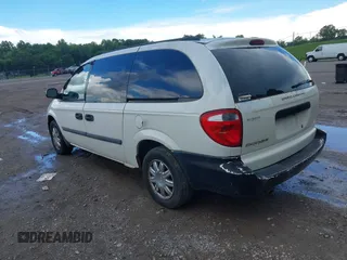2005 Dodge Caravan SE z VIN 1D4GP24RX5B345758, wystawiony jako IAAI lot #42240960 z przebiegiem 175 156 mil mil oraz . Historia ofert i sprzedaży dostępna na DreamBid. Obrazek 3.