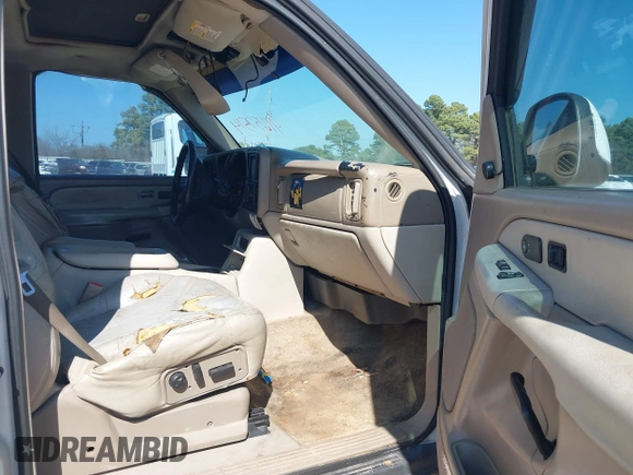 2002 GMC Yukon SLT with VIN 1GKEC13Z02J244875, listed as a IAAI auction lot 41657514 with 329,288 mi miles. Bid and sale history available at carsss.com. Image 5.