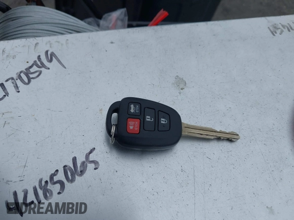 2017 Toyota Camry XLE z VIN 4T1BF1FKXHU797542, wystawiony jako IAAI lot #42374500 z przebiegiem 49 983 mil mil oraz . Historia ofert i sprzedaży dostępna na DreamBid. Obrazek 11.