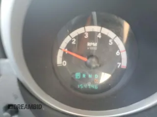 2011 Dodge Nitro SXT z VIN 1D4PT5GK5BW541154, wystawiony jako Copart lot #72741154 z przebiegiem 154 746 mil mil oraz Szkoda całkowita • Salvage title. Historia ofert i sprzedaży dostępna na DreamBid. Obrazek 9.