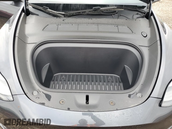 2024 Tesla Model Y Long Range z VIN 7SAYGDEE3RF087162, wystawiony jako Copart lot #79315224 z przebiegiem 3 232 mil mil oraz Szkoda całkowita • Salvage title. Historia ofert i sprzedaży dostępna na DreamBid. Obrazek 12.