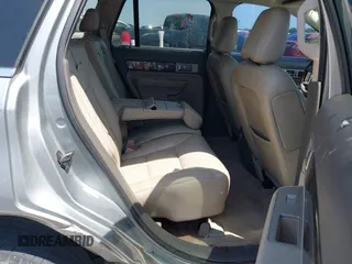 2007 Lincoln MKX with VIN 2LMDU68C87BJ28759, listed as a IAAI auction lot 42028755 with 177,405 mi miles. Bid and sale history available at carsss.com. Image 8.