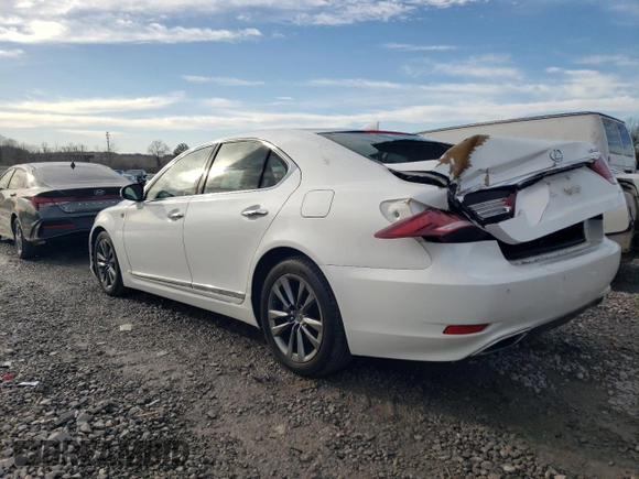 2014 Lexus LS 460 with VIN JTHCL5EF3E5021383, listed as a Copart auction lot 43451725 with 154,154 mi miles and Salvage Title. Bid and sale history available at DreamBid. Image 2.