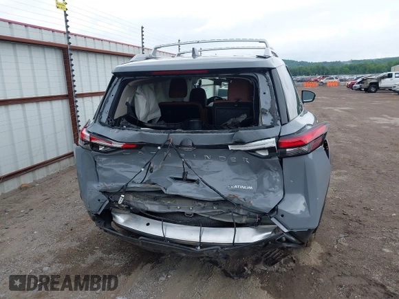 2025 Nissan Pathfinder Platinum with VIN 5N1DR3DH7SC230933, listed as a IAAI auction lot 42497899 with 769 mi miles and . Bid and sale history available at DreamBid. Image 16.