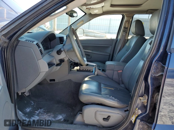 2006 Jeep Grand Cherokee Laredo with VIN 1J4HS48N56C210325, listed as a Copart auction lot 41911175 with 172,267 mi miles and Salvage Title. Bid and sale history available at carsss.com. Image 7.