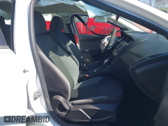 2014 Ford Focus SE with VIN 1FADP3F21EL347114, listed as a IAAI auction lot 41984235 with 110,559 mi miles and . Bid and sale history available at carsss.com. Image 5.