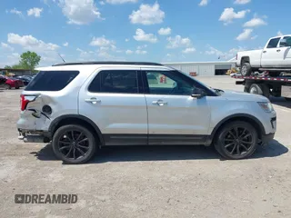 2018 Ford Explorer XLT z VIN 1FM5K7D87JGA54926, wystawiony jako IAAI lot #42088449 z przebiegiem 247 391 mil mil oraz . Historia ofert i sprzedaży dostępna na DreamBid. Obrazek 14.