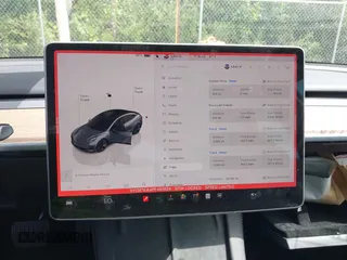 2023 Tesla Model 3 z VIN 5YJ3E1EA4PF461624, wystawiony jako IAAI lot #42433789 z przebiegiem 22 182 mil mil oraz . Historia ofert i sprzedaży dostępna na DreamBid. Obrazek 18.
