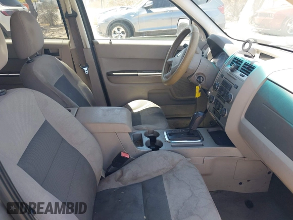 2008 Ford Escape XLT with VIN 1FMCU93168KB33268, listed as a IAAI auction lot 42098947 with 226,864 mi miles and . Bid and sale history available at DreamBid. Image 5.