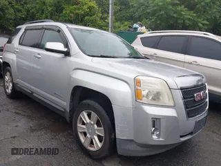 2010 GMC Terrain SLE-2 z VIN 2CTFLEEW3A6307168, wystawiony jako IAAI lot #42372289 z przebiegiem 183 994 mil mil oraz . Historia ofert i sprzedaży dostępna na DreamBid. Obrazek 1.