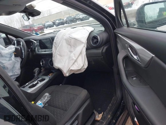2022 Chevrolet Blazer LT with VIN 3GNKBHR49NS132771, listed as a IAAI auction lot 41543277 with 28,018 mi miles and . Bid and sale history available at DreamBid. Image 5.