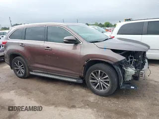 2017 Toyota Highlander XLE with VIN 5TDKZRFH1HS201561, listed as a IAAI auction lot 41841439 with 110,644 mi miles and . Bid and sale history available at DreamBid. Image 14.