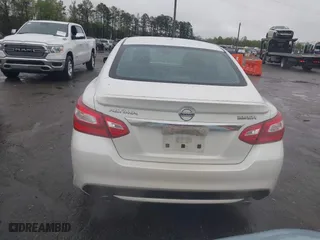 2016 Nissan Altima 3.5 SL with VIN 1N4BL3AP4GC163410, listed as a IAAI auction lot 41945963 with 111,715 mi miles. Bid and sale history available at carsss.com. Image 16.